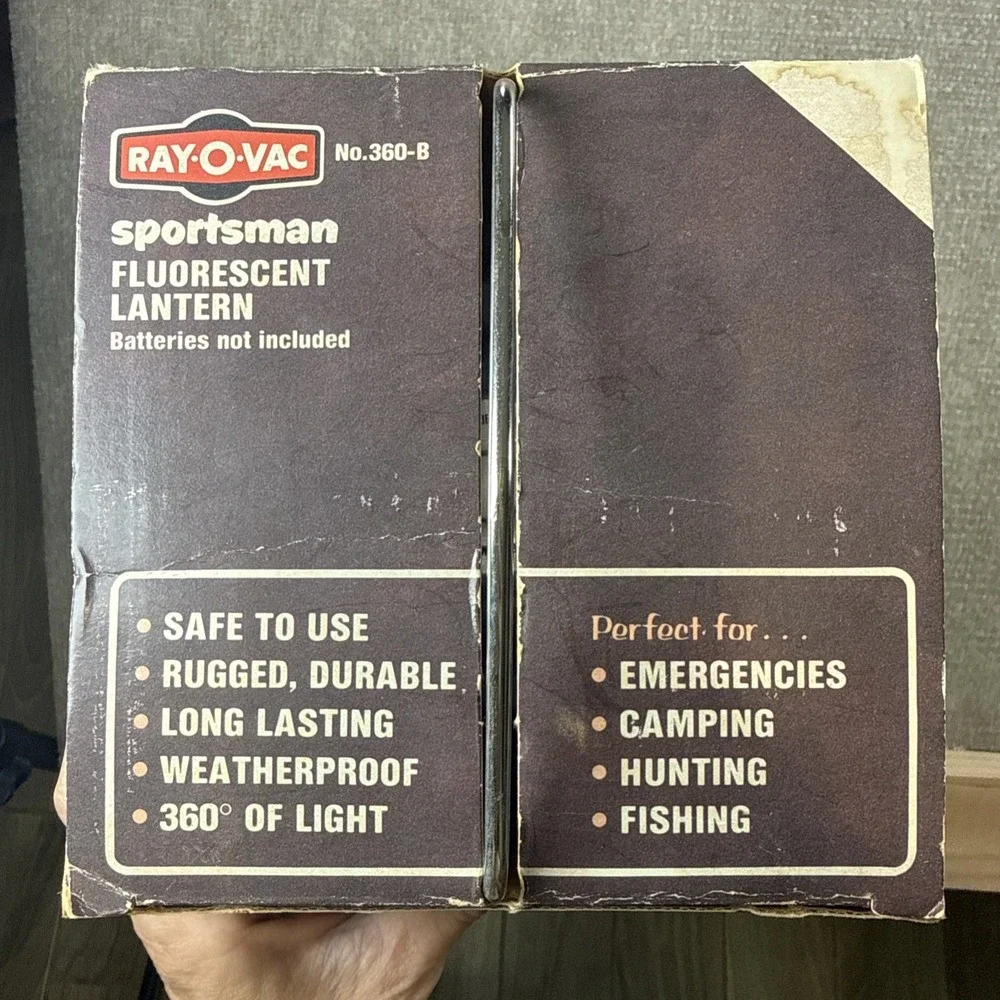 Vintage Ray-O-Vac Sportsman 360-B Fluorescent Camping Lantern w Original Box USA